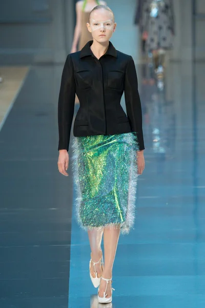Look 8